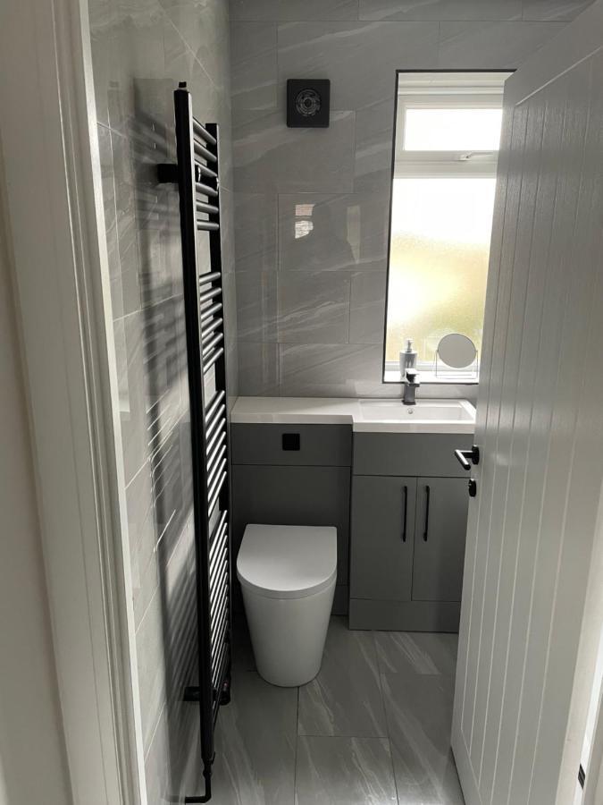 Va Home Stay - Close To Luton Airport, M1 & A505 Eksteriør bilde