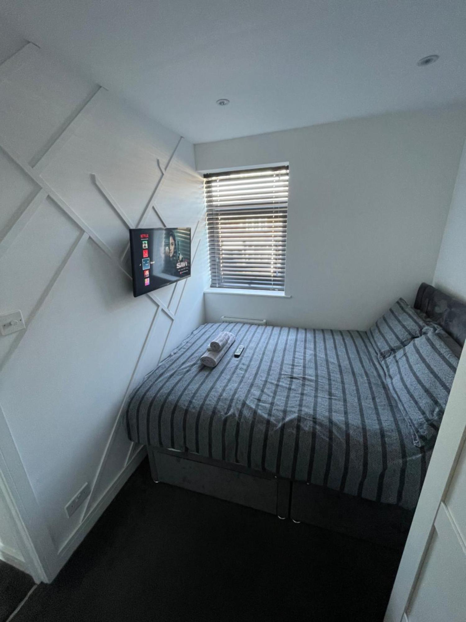 Va Home Stay - Close To Luton Airport, M1 & A505 Eksteriør bilde